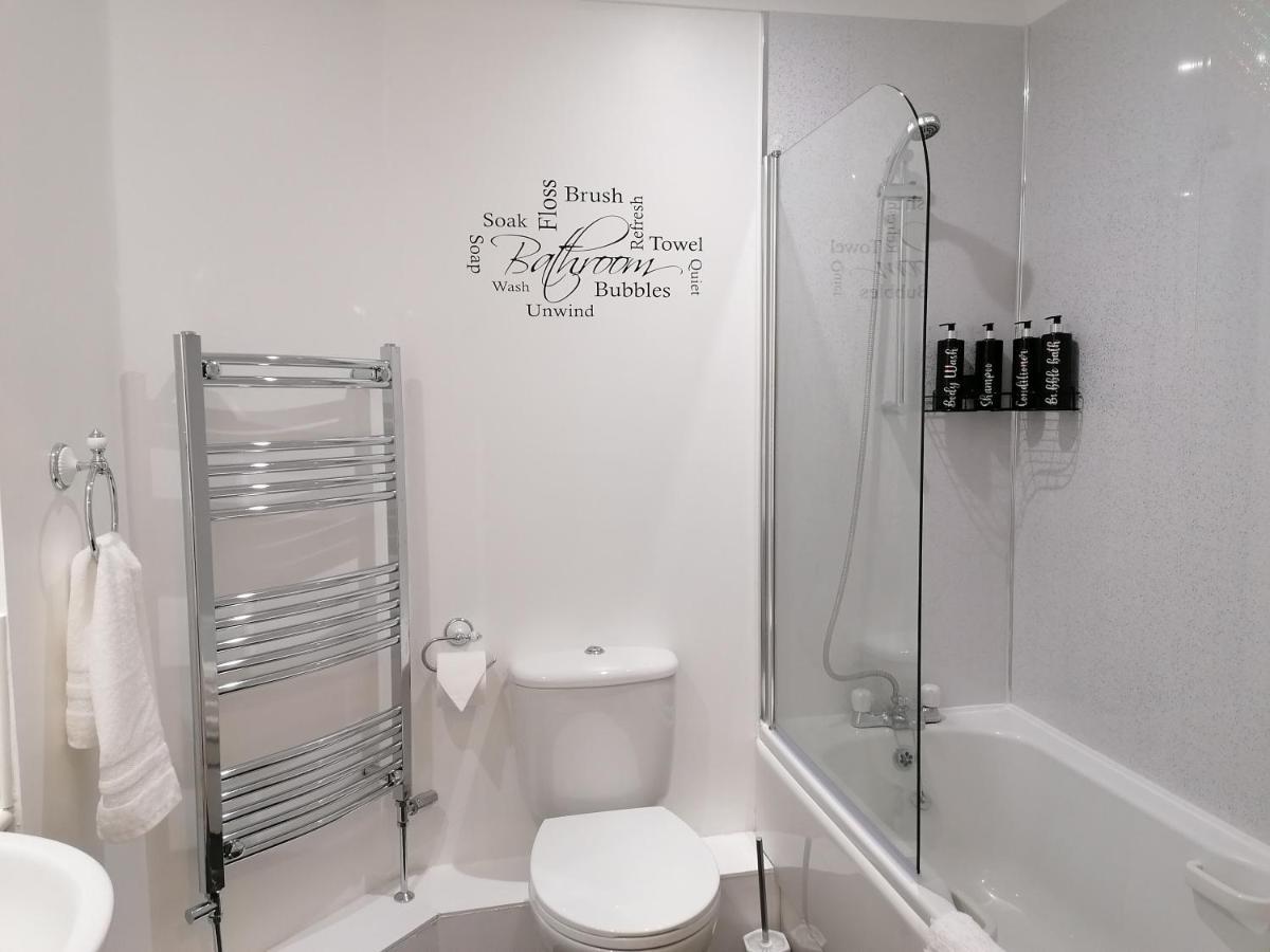 Luxury Modern 2 Bed Apartment, Free Undercroft Parking For 1 Car Southampton Dış mekan fotoğraf