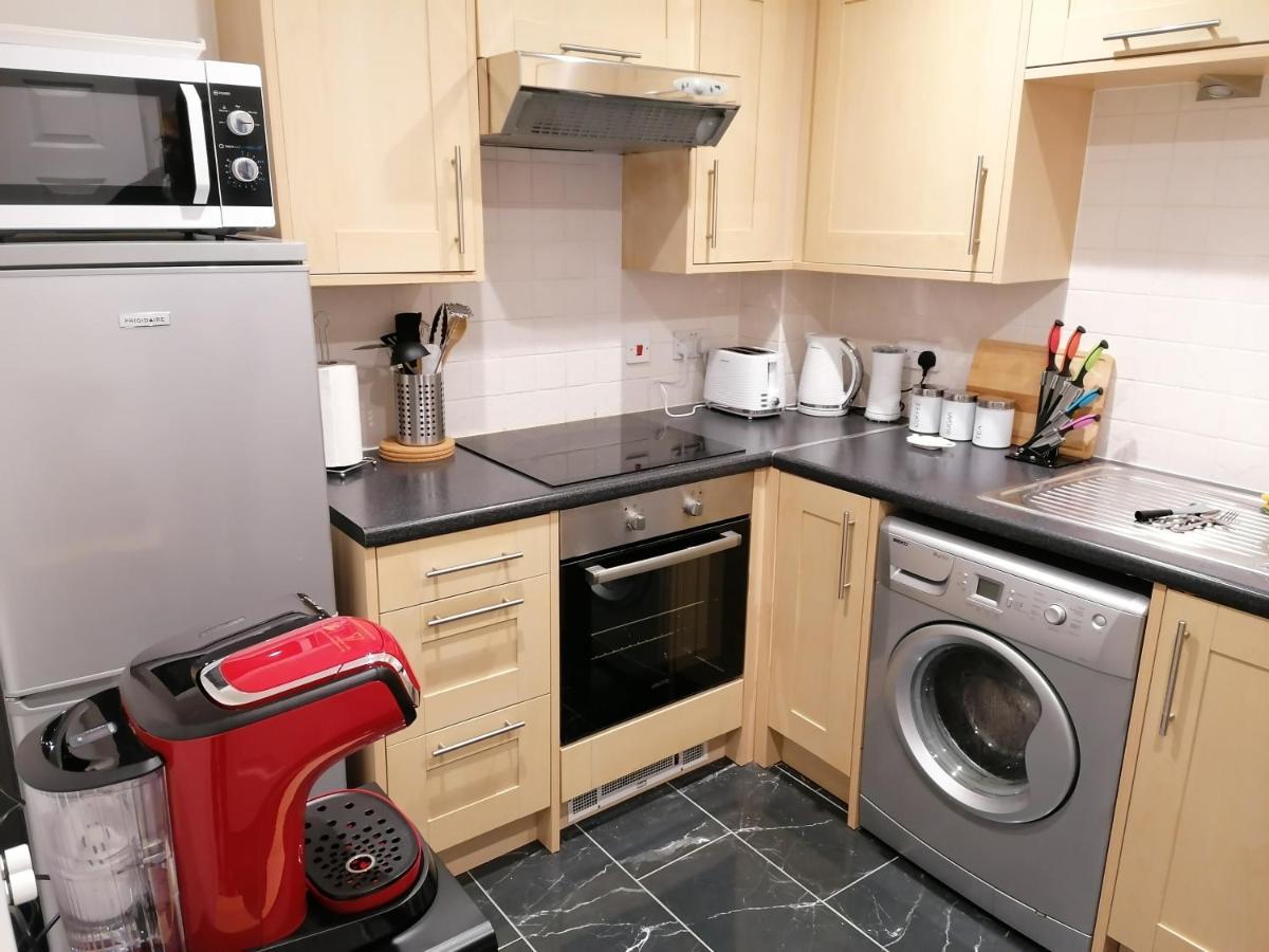 Luxury Modern 2 Bed Apartment, Free Undercroft Parking For 1 Car Southampton Dış mekan fotoğraf