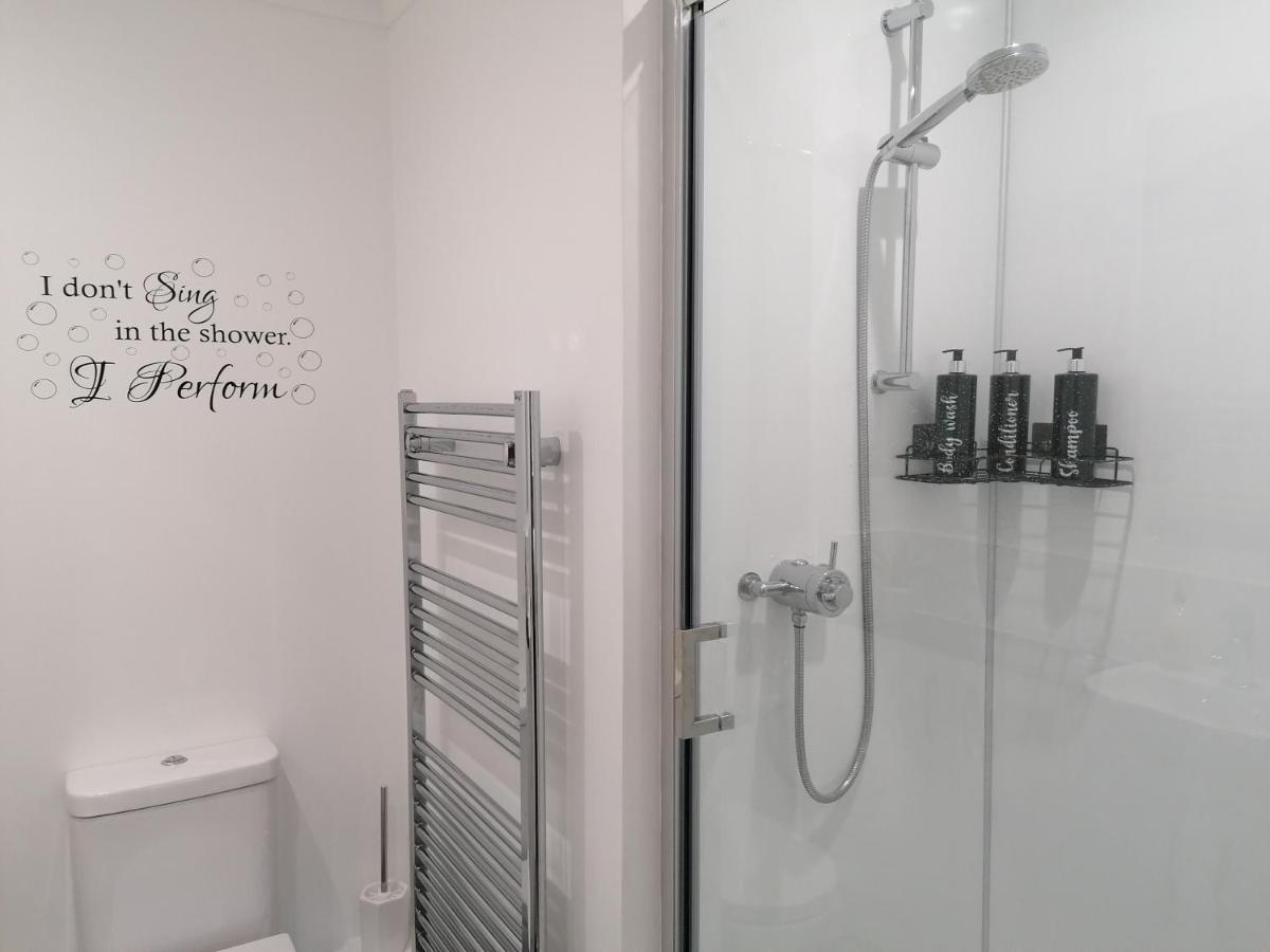Luxury Modern 2 Bed Apartment, Free Undercroft Parking For 1 Car Southampton Dış mekan fotoğraf